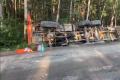 Между Смирных и Тымовским с дороги слетел грузовик
