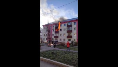 Квартира в четырехэтажке загорелась в Южно-Сахалинске