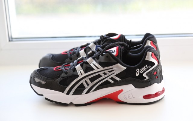 Asics Gel Kayano 5 OG
Фотограф: WestHam

Просмотров: 949
Комментариев: 0