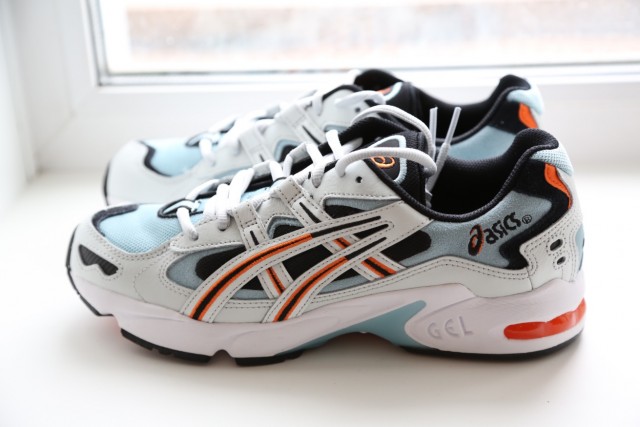 Asics Gel Kayano 5 OG
Фотограф: WestHam

Просмотров: 1081
Комментариев: 0