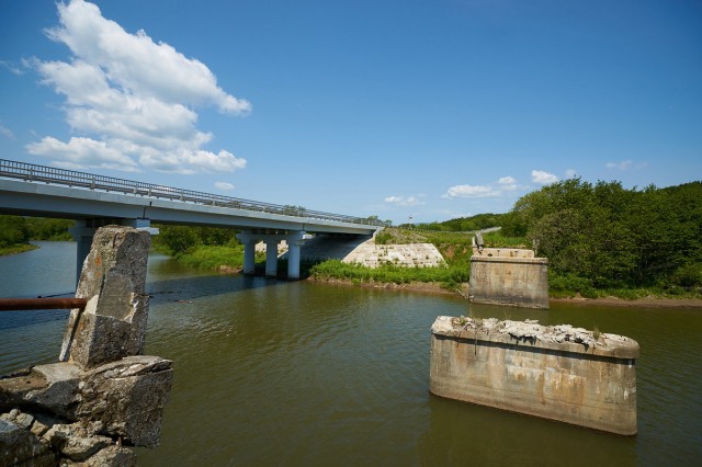 DSC04175
Фотограф: VictorV
Остатки японского моста на р. Горянка

Просмотров: 442
Комментариев: 0