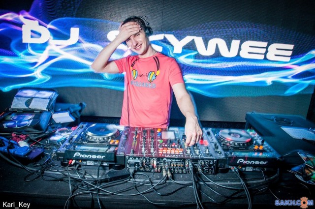 JOY / 07.07.2012 / Dino MC
Было отличное настроение!

Просмотров: 823
Комментариев: 0