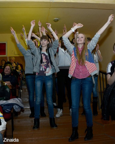 * * *
Фотограф: Зинаида Макарова
Конечно же основную часть аудитории составляла молодежь...

Просмотров: 4055
Комментариев: 0
