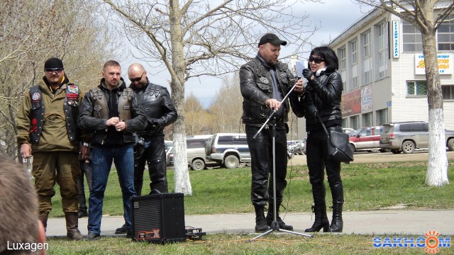 МотоСтишки на дорожку.
Фотограф: Luxagen

Просмотров: 307
Комментариев: 0