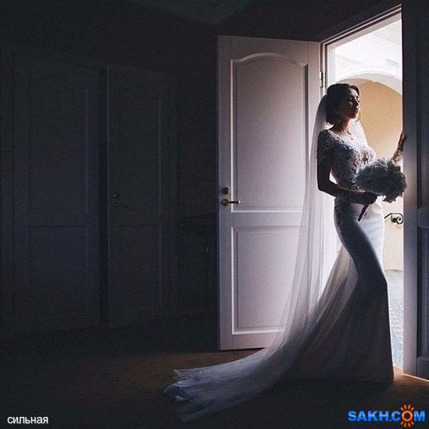 ...
Держитесь подальше от тех людей, которые пытаются уменьшить вашу значимость. Так всегда поступают маленькие люди. А действительно великие внушают вам чувство, что вы тоже можете стать великим @ Марк Твен.

Просмотров: 866
Комментариев: 0