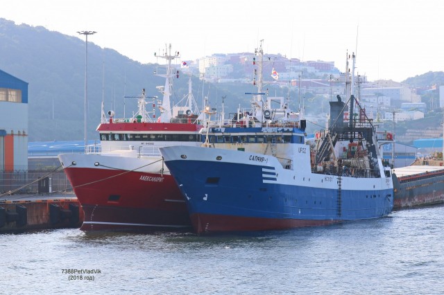 АЛЕКСАНДРИТ (IMO 8410990)  и  САПФИР-1  (IMO  7928213).   Порт  Пусан.
Фотограф: 7388PetVladVik

Просмотров: 3745
Комментариев: 1