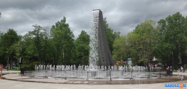 Фонтан в парке.

Просмотров: 446
Комментариев: 0