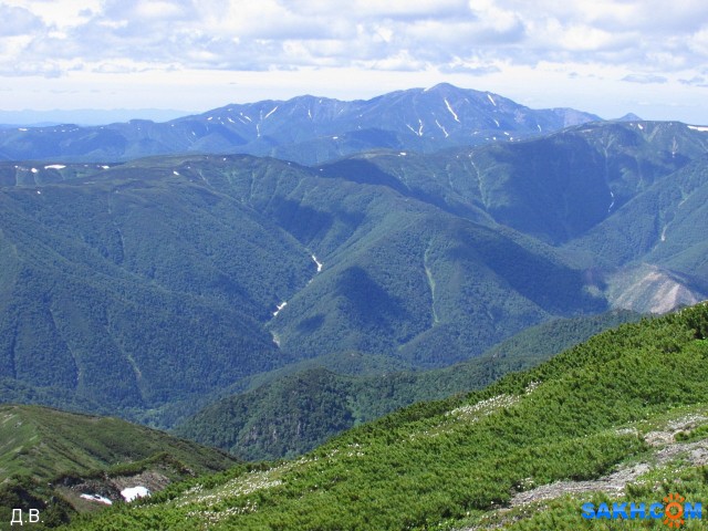 Гора Лопатина (1609 м.)
Фотограф: Д.В.
Фото с горы Граничная (1511 м.)

Просмотров: 2297
Комментариев: 3