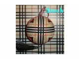 Burberry-фантазия

Просмотров: 1295
Комментариев: 