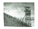 Окрестности г. Тойохара.
Вышка у трамплина для наблюдения за прыжками на горе на горе Асахигиока. Фото 1936 г.

Просмотров: 947
Комментариев: 0